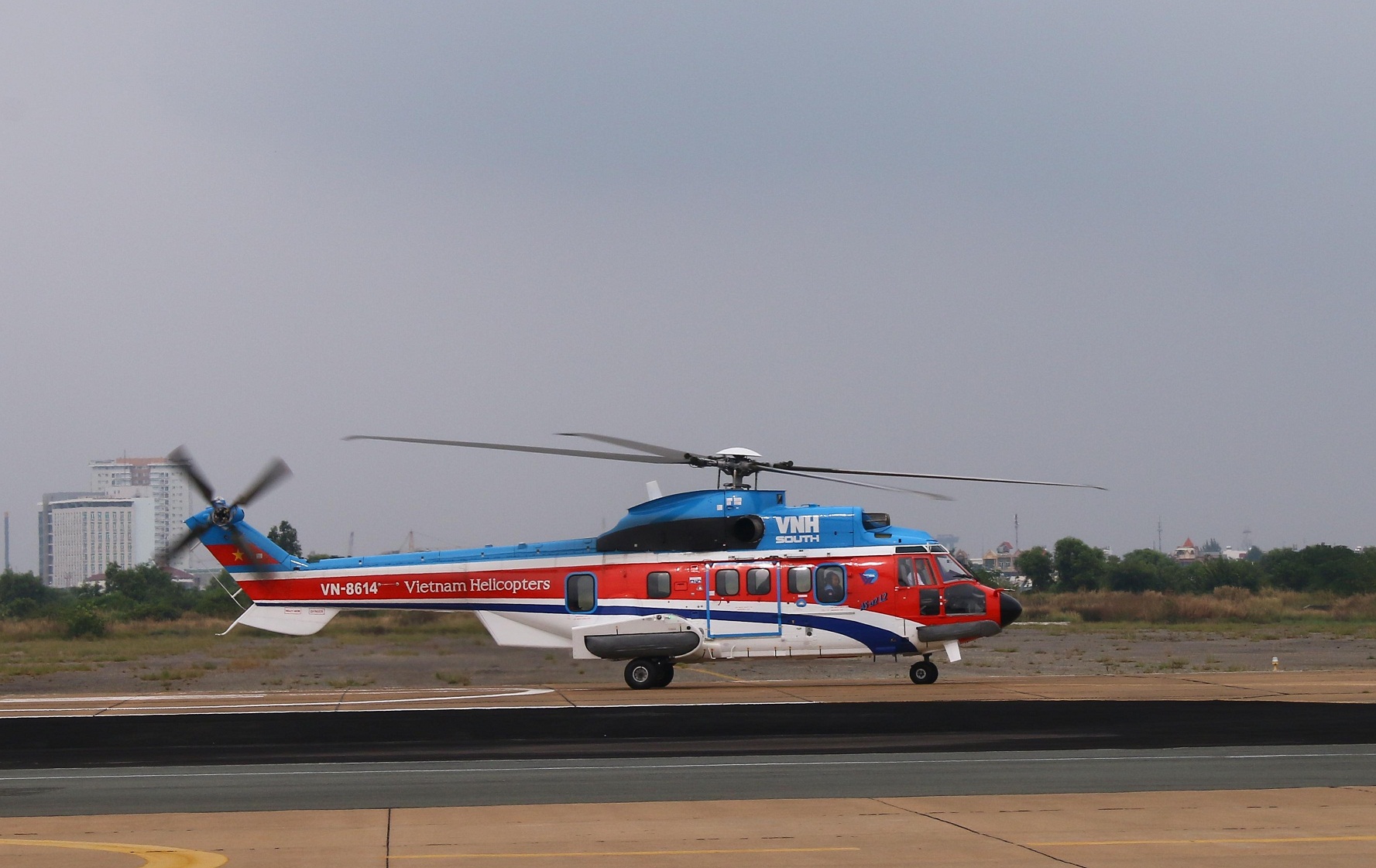 Super Puma L2 do nhà máy Airbus Helicopters (Pháp)